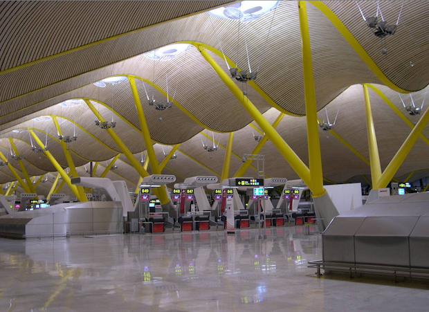 terminal 4 vacía