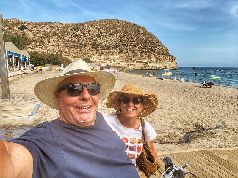 Miguel y Eva en Playa Amarga 