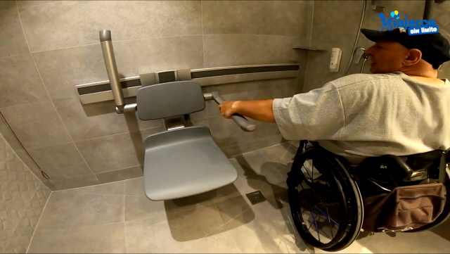 accesibilidad real baño adaptado funcional